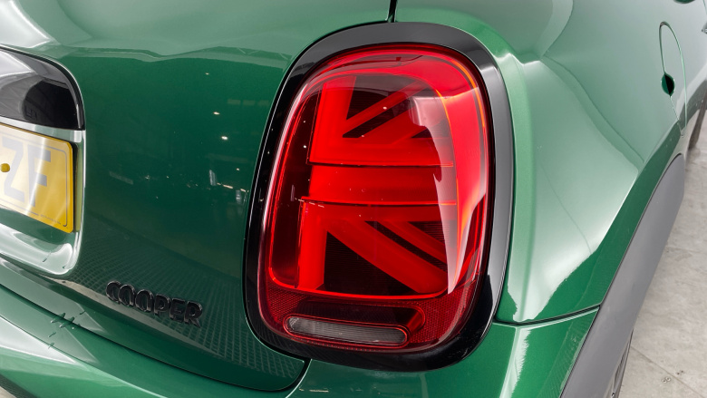 MINI Hatchback 1.5 Cooper Sport 3dr Auto Petrol Hatchback